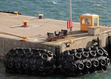 Защищает военные порты и обвайзер Иокогама Вхарфс пневматический морской резиновый