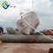 Морской поднимаясь резиновый кульверт делая воздушную подушку воздушного шара в Кении